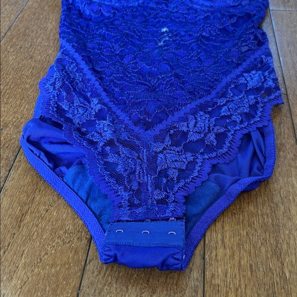 Vintage Victoria’s Secret Gold Tag Purple Lace Bodysuit - 36B - Picture 10 of 12